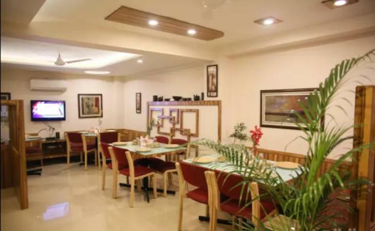 Hotel Gk Palace Bhopal Exterior photo